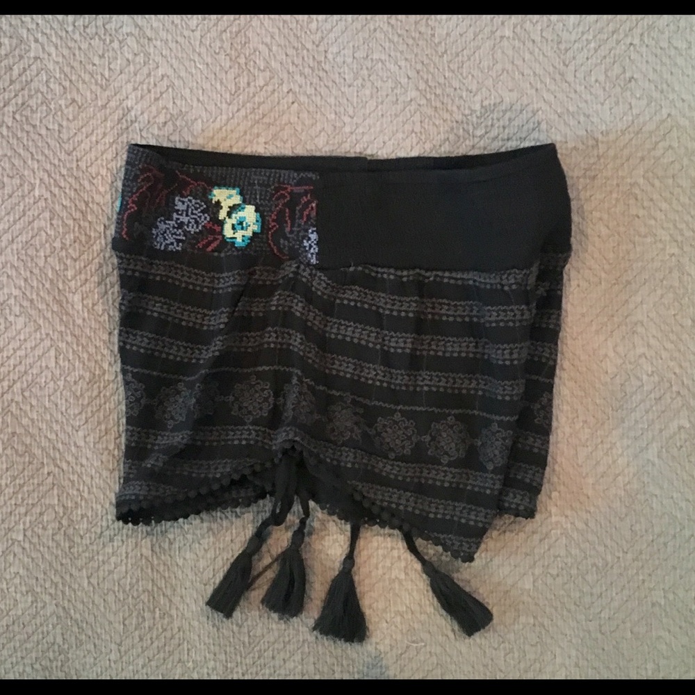 Sea Gypsies Black Boho Embroidered Shorts Small